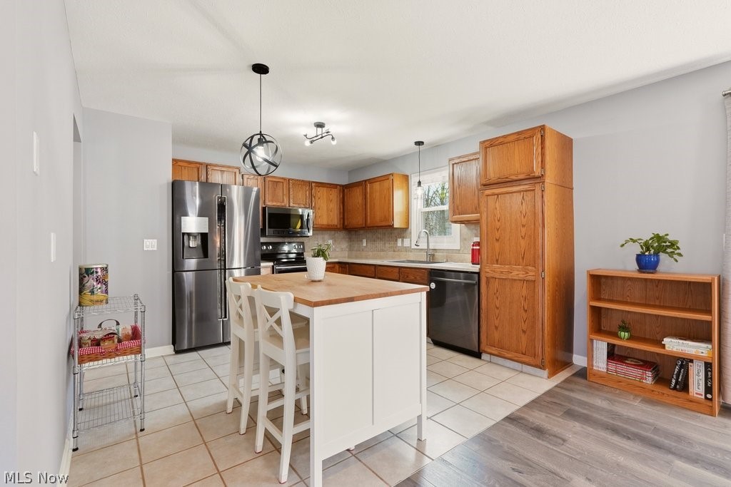 2104 Van Oaks Drive Twinsburg OH 44087