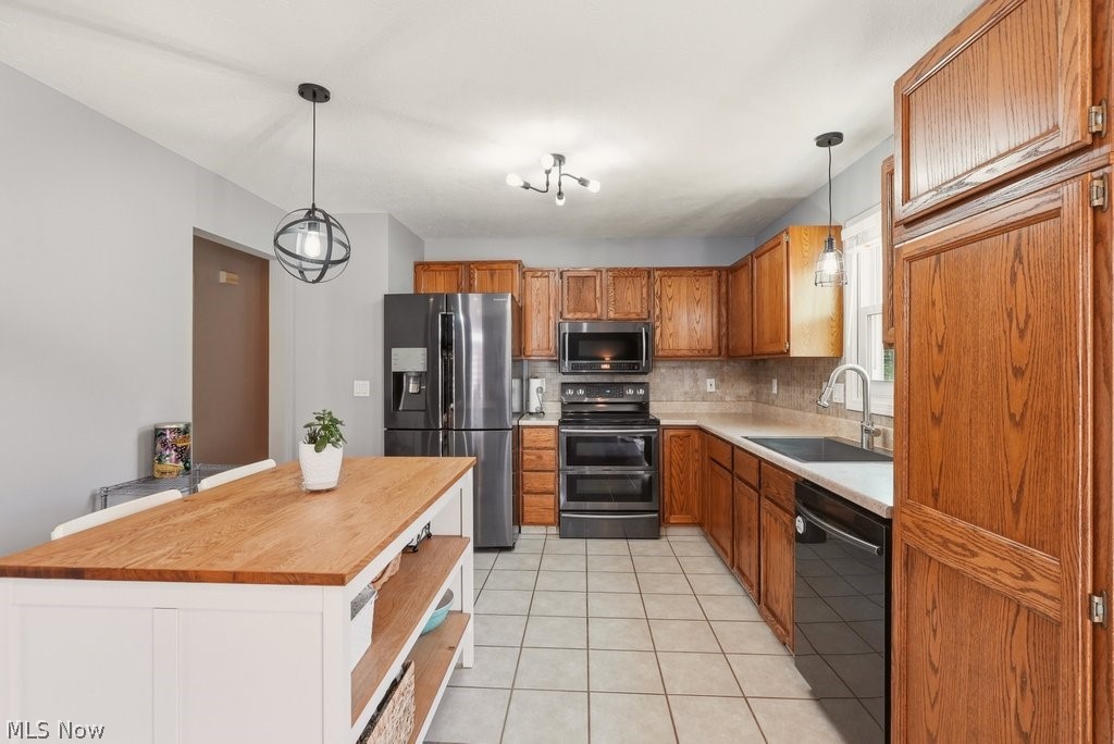 2104 Van Oaks Drive Twinsburg OH 44087
