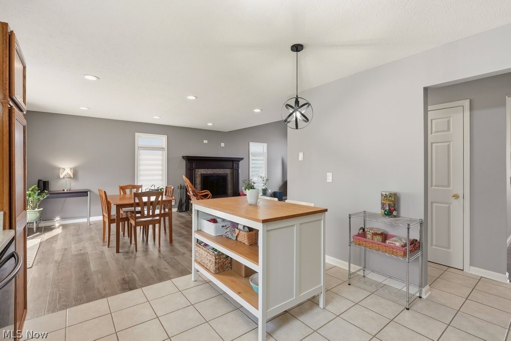2104 Van Oaks Drive Twinsburg OH 44087