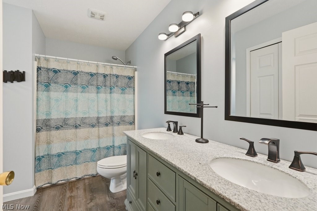 2104 Van Oaks Drive Twinsburg OH 44087
