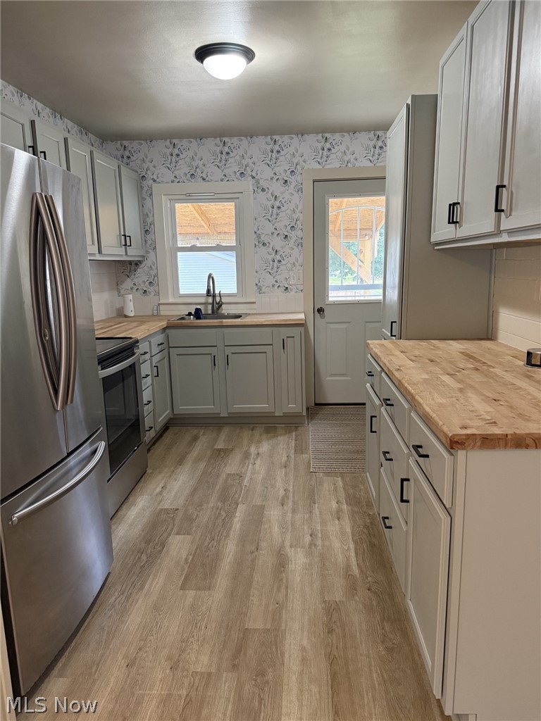 1547 Hay Avenue Coshocton OH 43812