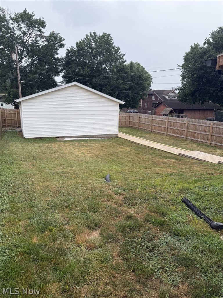 1547 Hay Avenue Coshocton OH 43812