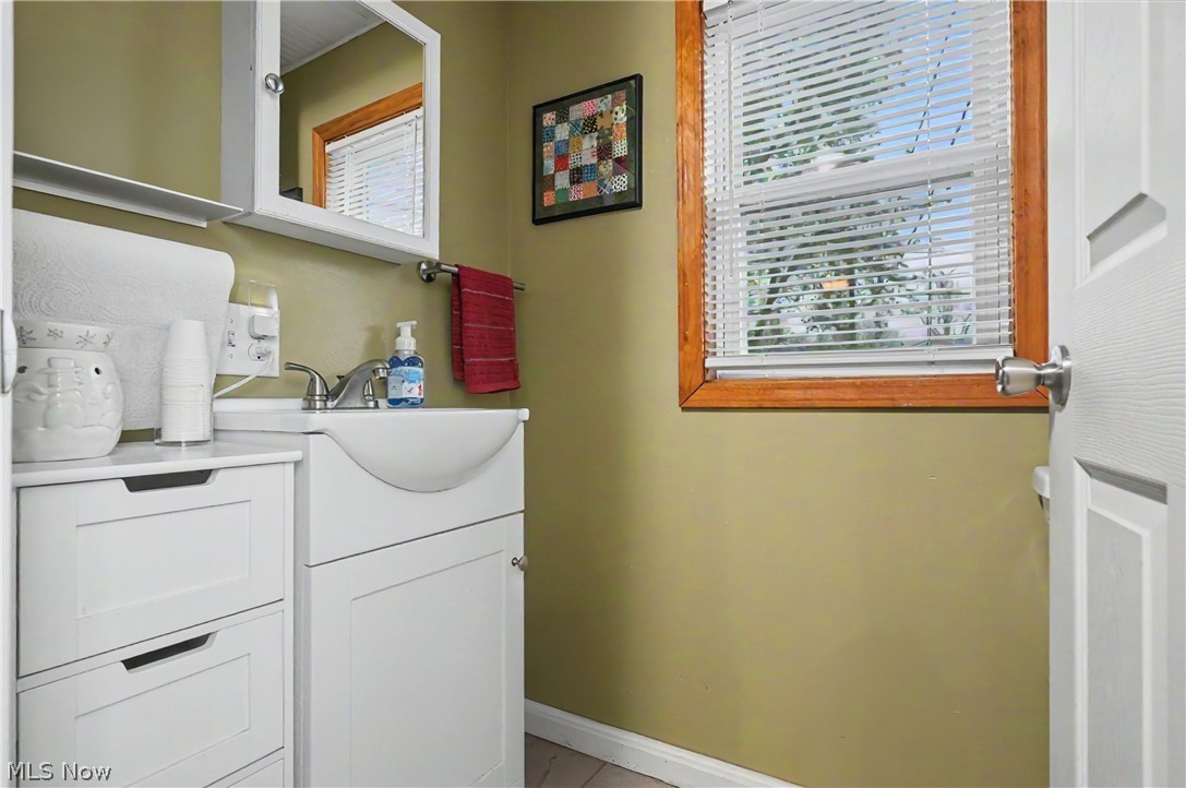 615 W Ohio Avenue Sebring OH 44672