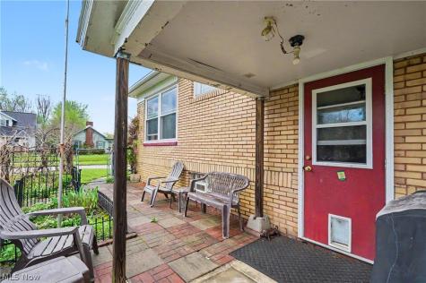 615 W Ohio Avenue Sebring OH 44672