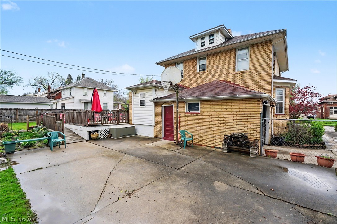 615 W Ohio Avenue Sebring OH 44672