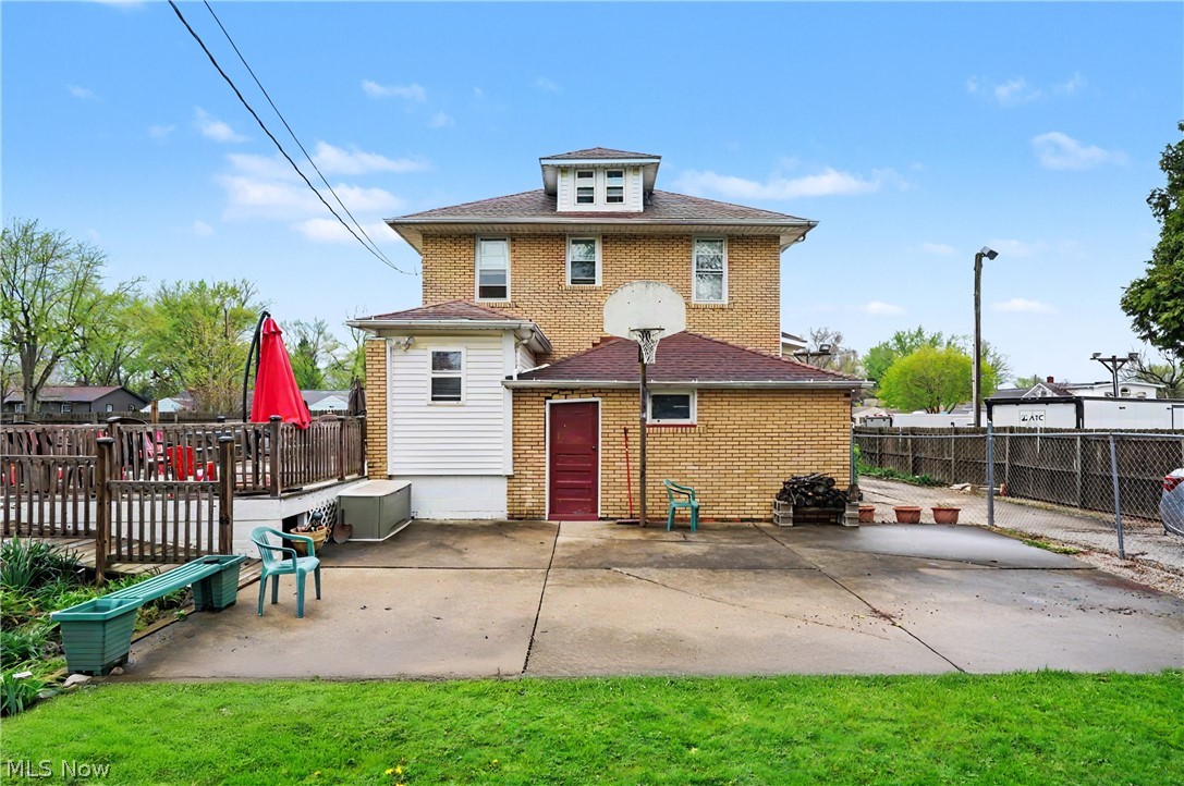 615 W Ohio Avenue Sebring OH 44672