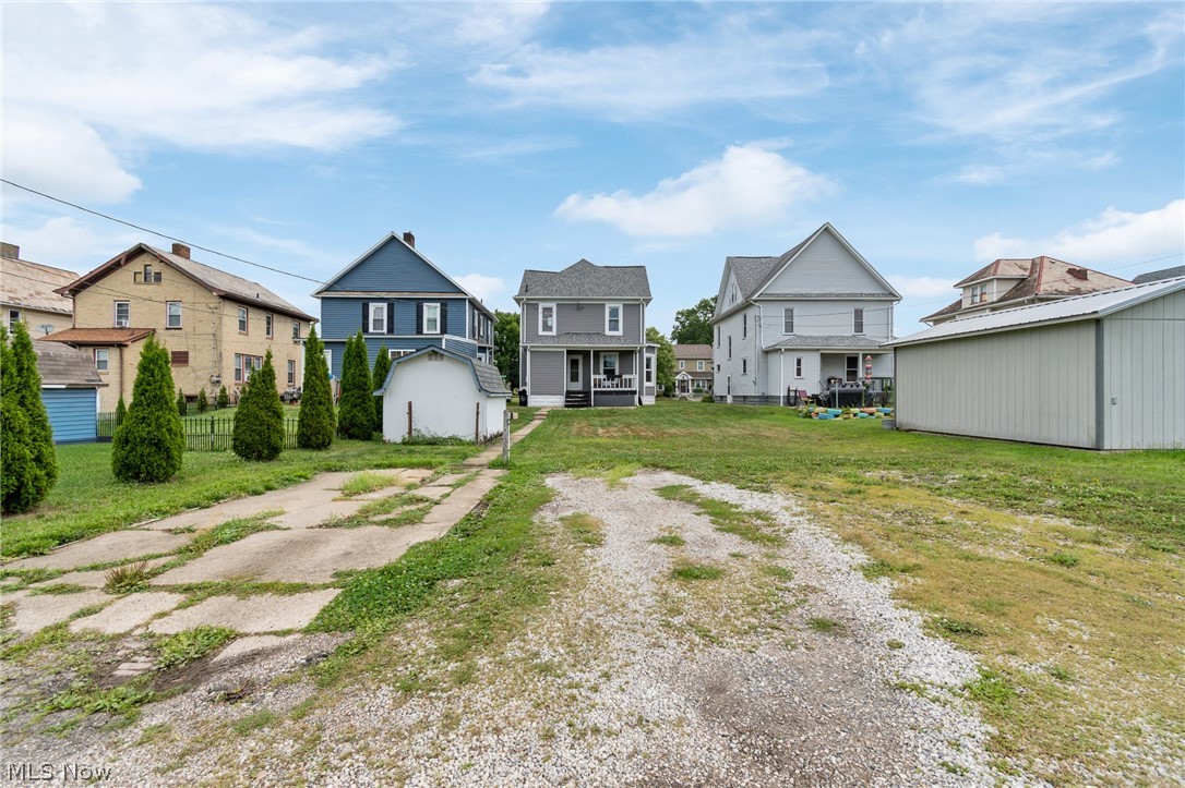 734 Tuscarawas Avenue NW New Philadelphia OH 44663