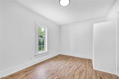 1909 2nd Street SW Akron OH 44314