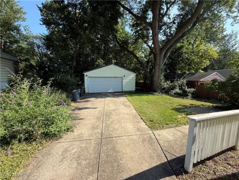 25380 Maple Ridge Road Westlake OH 44145