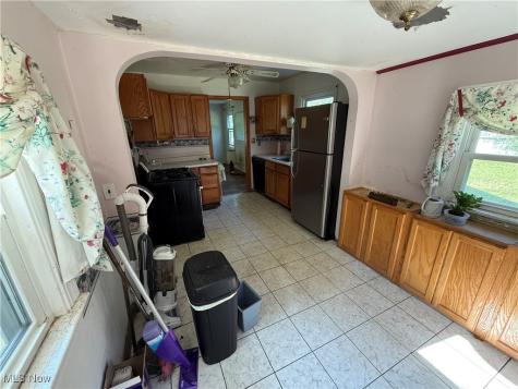 25380 Maple Ridge Road Westlake OH 44145