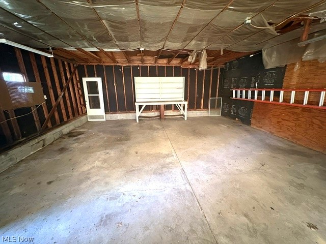 1919 Parkman Road NW Warren OH 44485