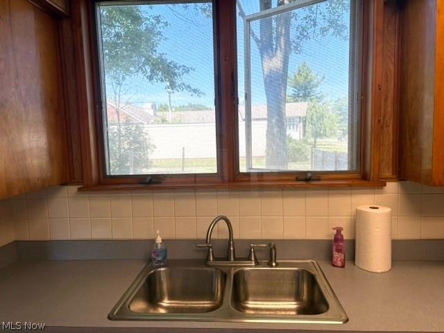 1919 Parkman Road NW Warren OH 44485