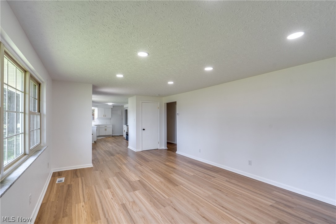 15234 Orrville Street NW North Lawrence OH 44666