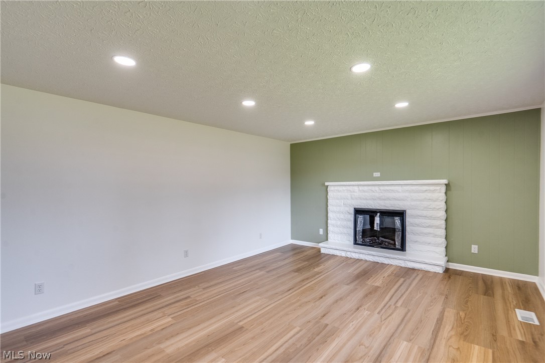 15234 Orrville Street NW North Lawrence OH 44666