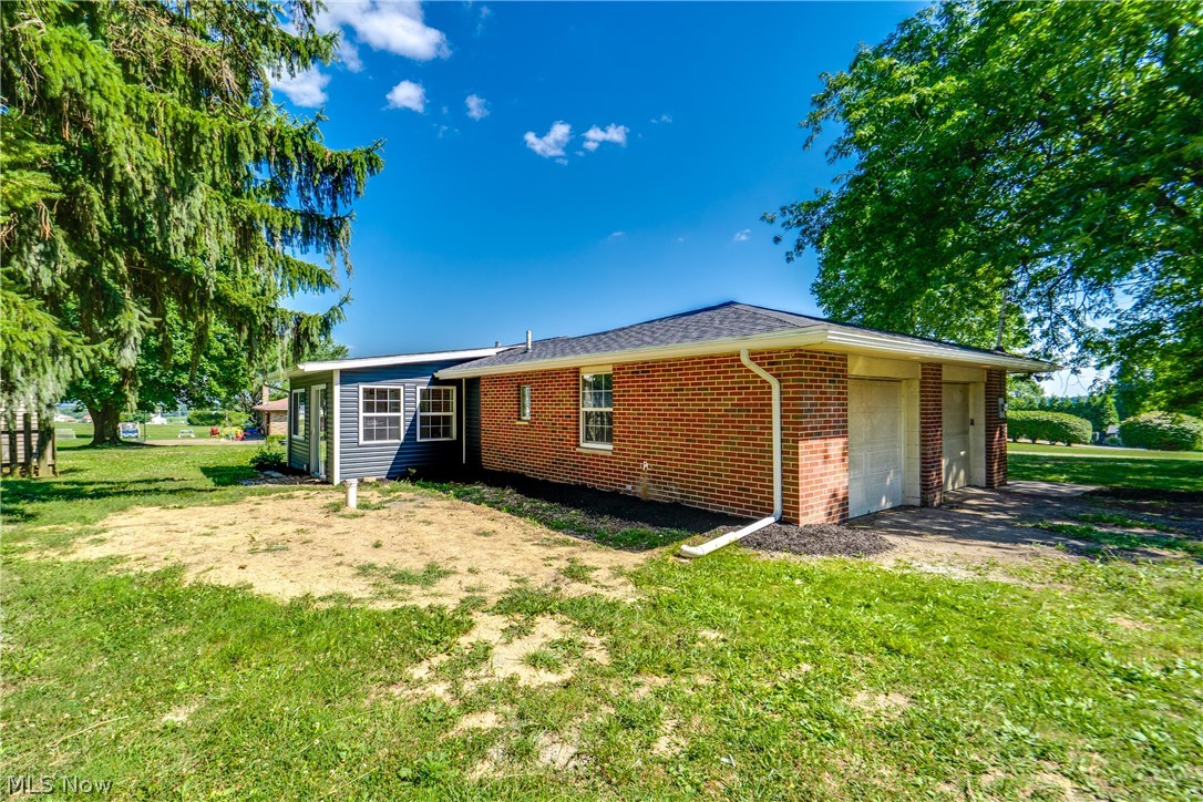 15234 Orrville Street NW North Lawrence OH 44666