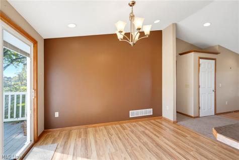 7030 Nimishillen Church Street Louisville OH 44641