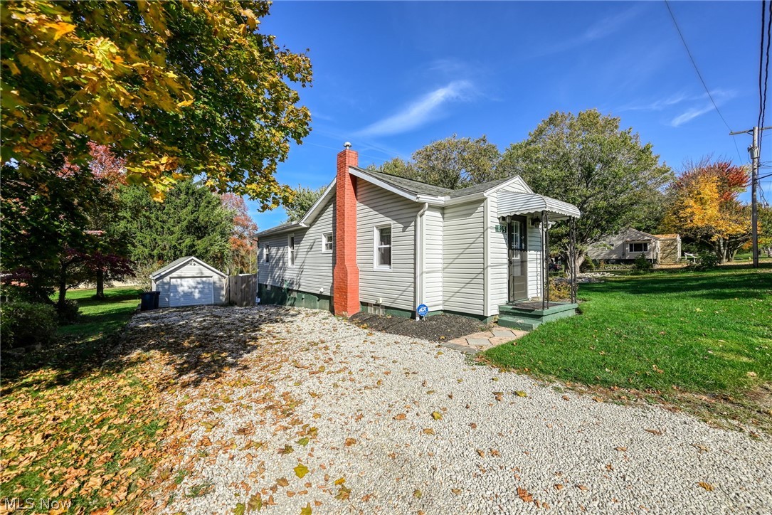 1835 Oakes Drive Akron OH 44312