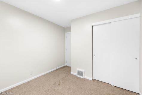 324 Lynn Drive Cuyahoga Falls OH 44221