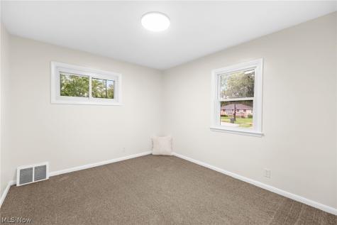 324 Lynn Drive Cuyahoga Falls OH 44221