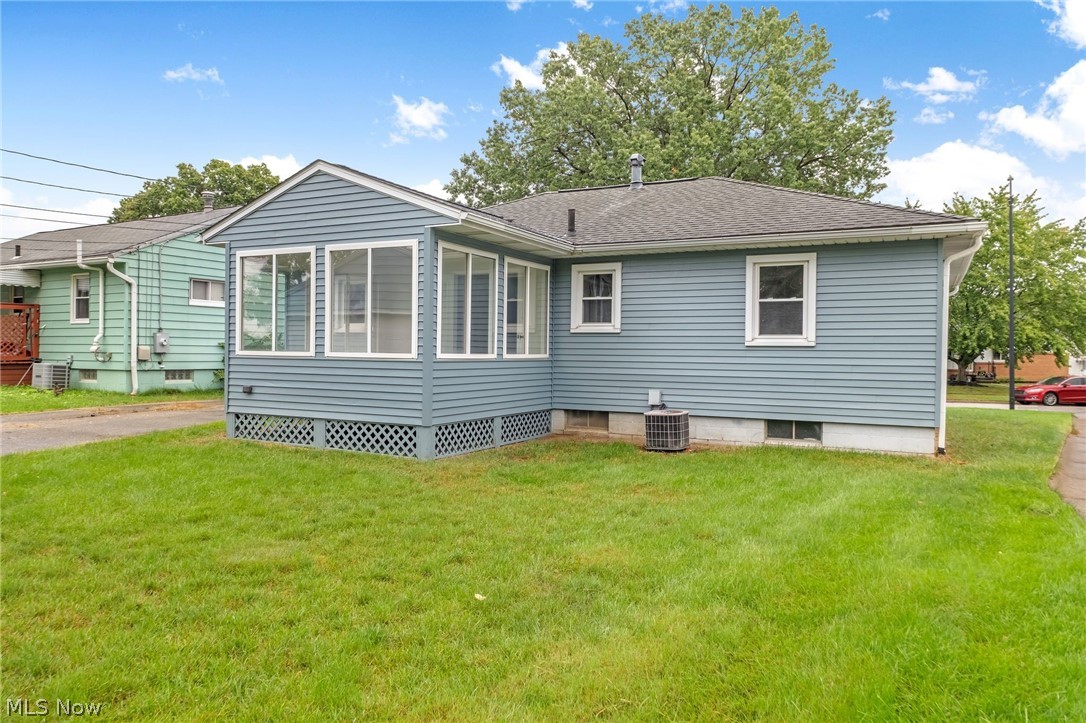 324 Lynn Drive Cuyahoga Falls OH 44221