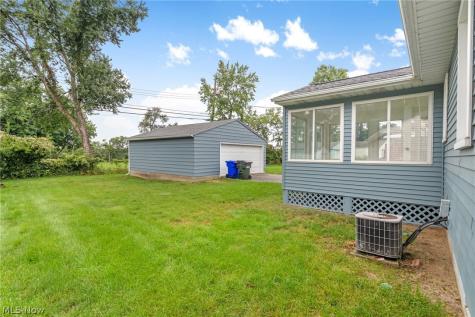 324 Lynn Drive Cuyahoga Falls OH 44221