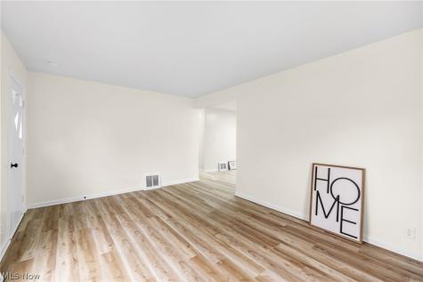 324 Lynn Drive Cuyahoga Falls OH 44221