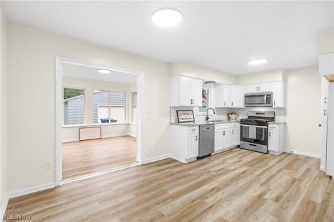 324 Lynn Drive Cuyahoga Falls OH 44221