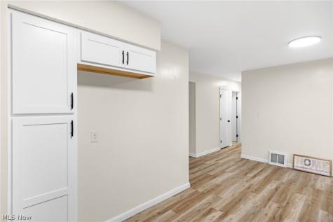 324 Lynn Drive Cuyahoga Falls OH 44221