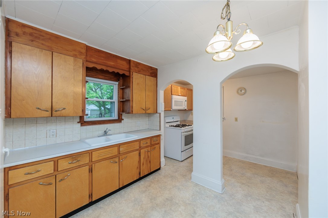 983 Dan Street Akron OH 44310