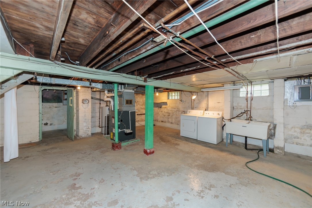 983 Dan Street Akron OH 44310