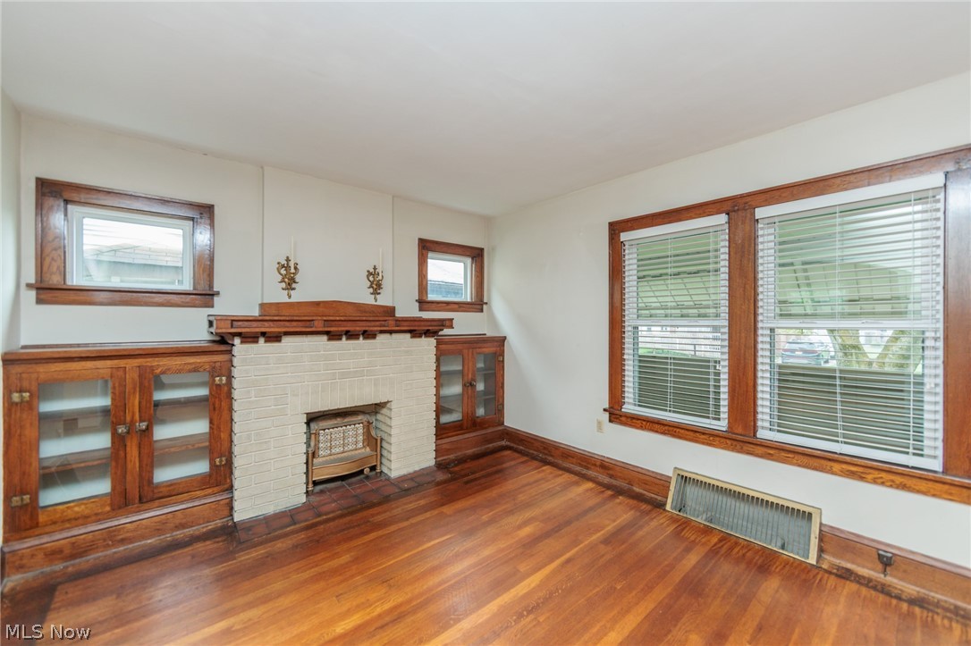983 Dan Street Akron OH 44310