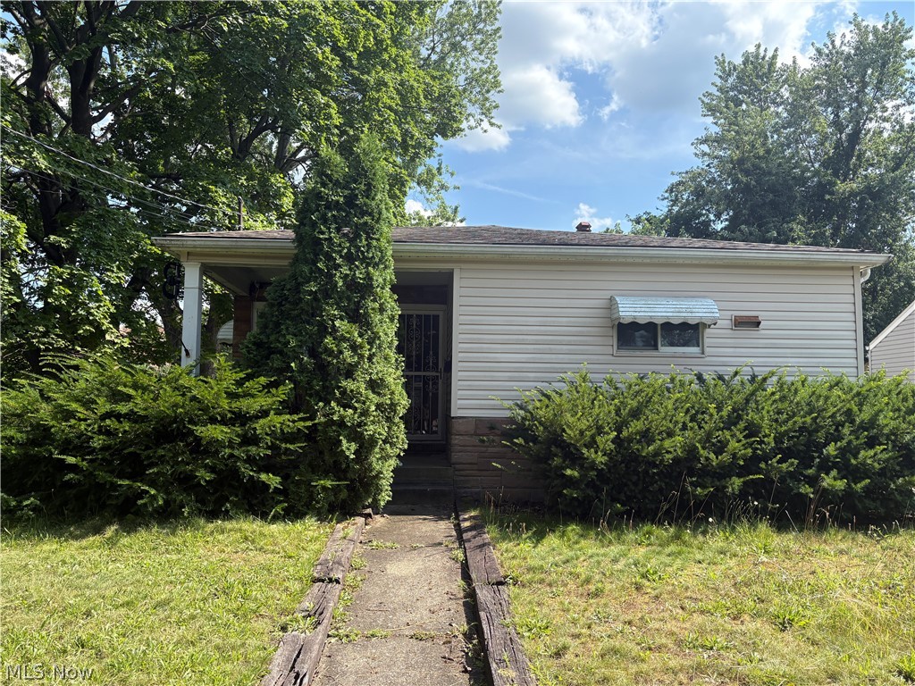 908 Clifford Avenue Akron OH 44306