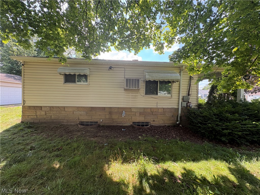 908 Clifford Avenue Akron OH 44306