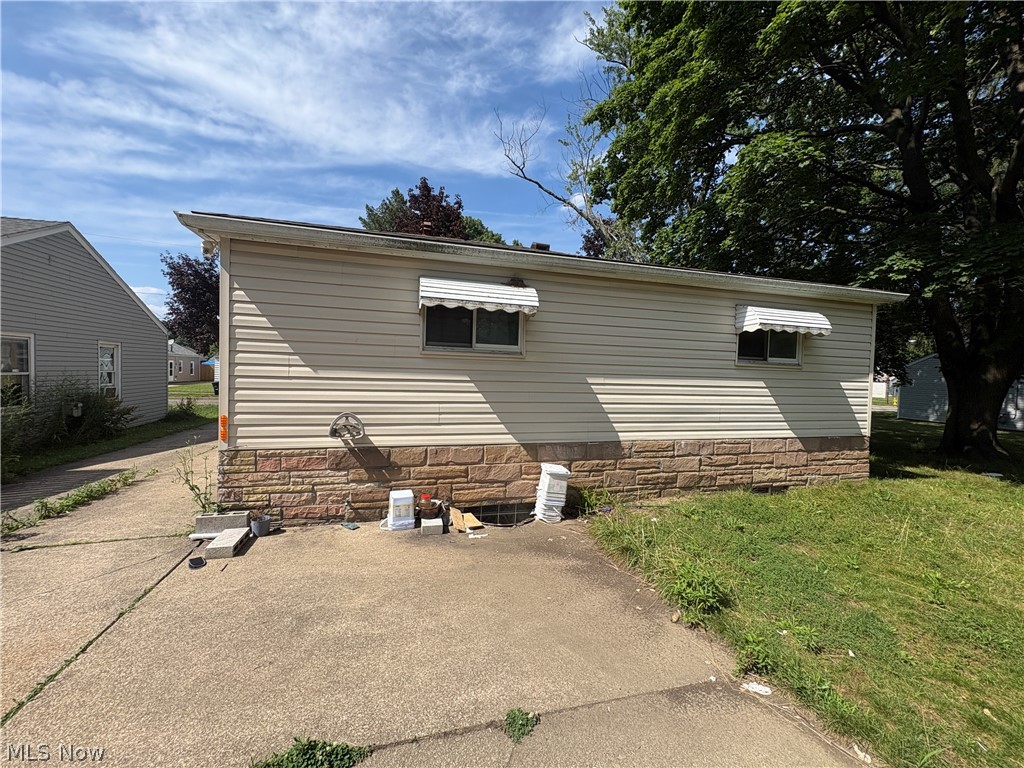 908 Clifford Avenue Akron OH 44306