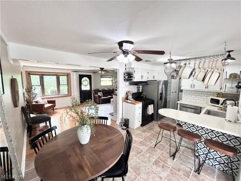 6160 Thistlewood Drive Mentor OH 44060