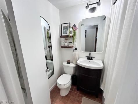 6160 Thistlewood Drive Mentor OH 44060
