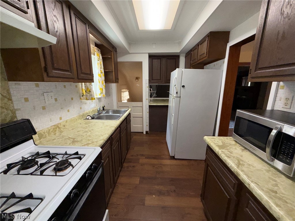 85 Smithsonian Street Girard OH 44420