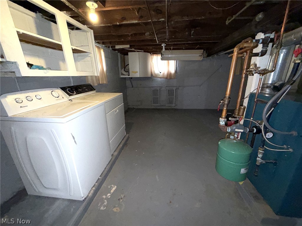 85 Smithsonian Street Girard OH 44420