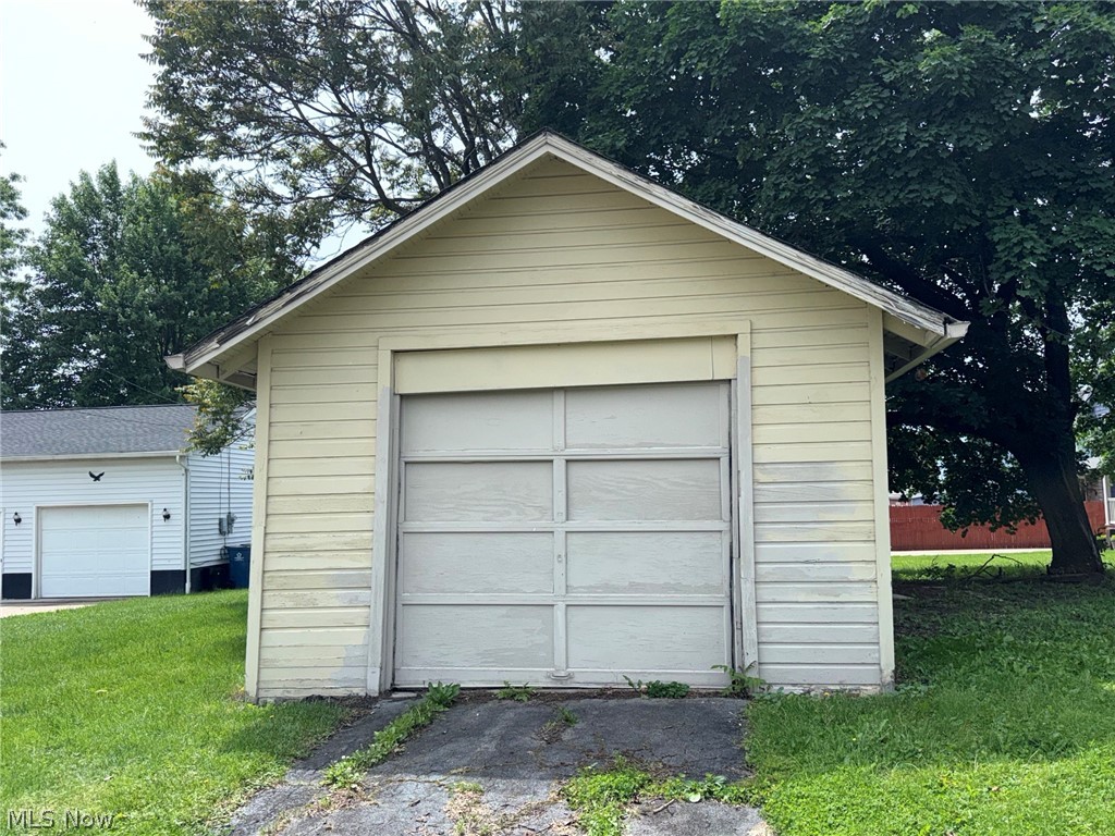 85 Smithsonian Street Girard OH 44420