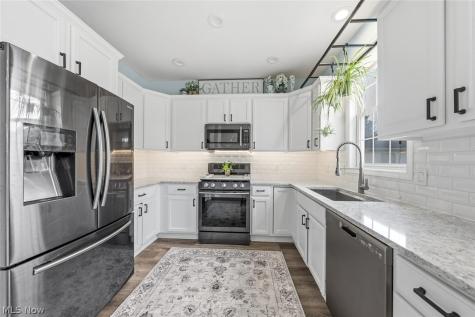 9387 Victoria Lane North Ridgeville OH 44039