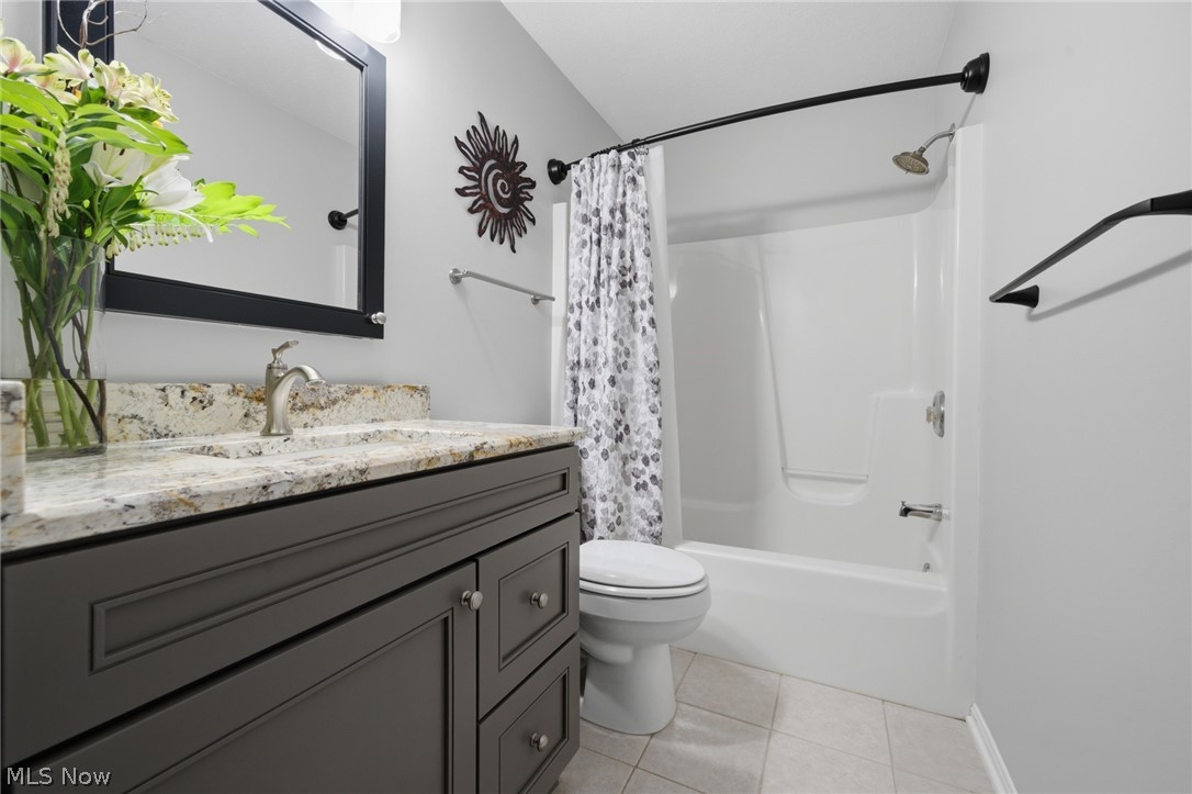 10376 Lake Meadows Drive Strongsville OH 44136
