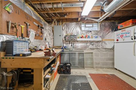 10376 Lake Meadows Drive Strongsville OH 44136