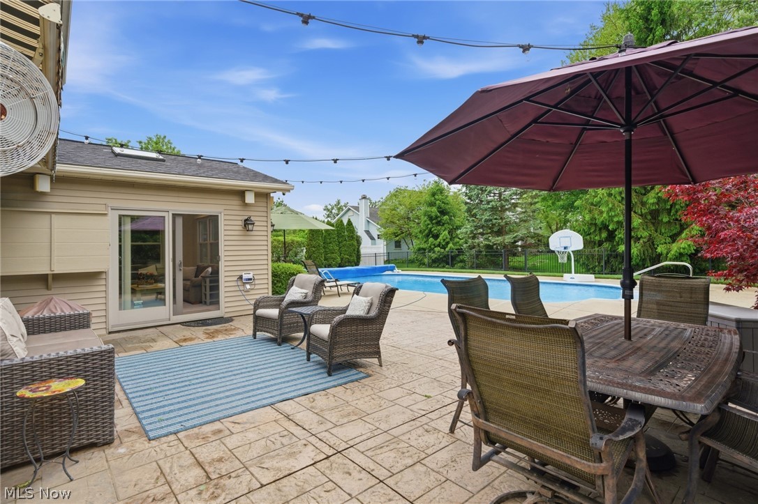 10376 Lake Meadows Drive Strongsville OH 44136