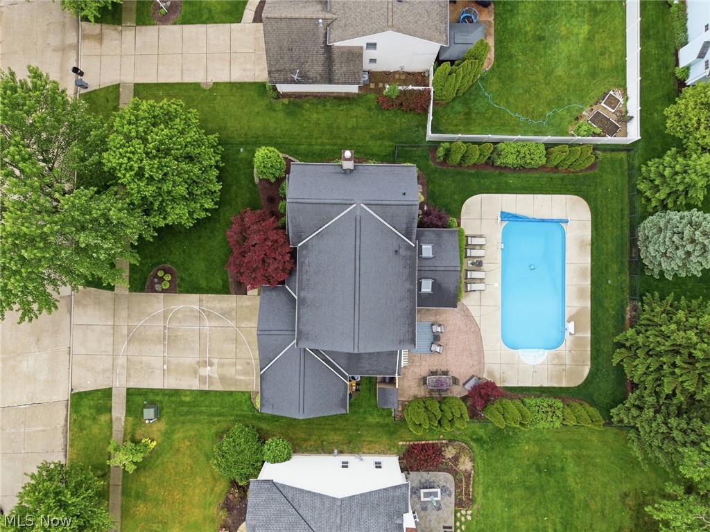 10376 Lake Meadows Drive Strongsville OH 44136