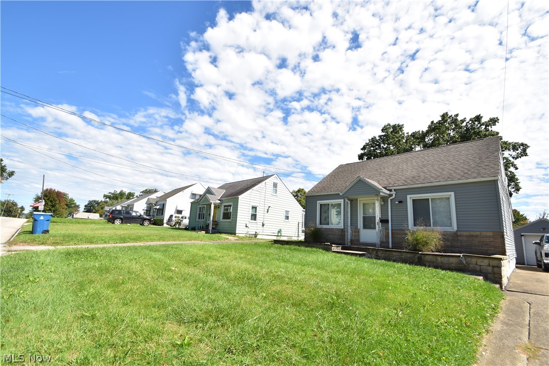616 Poland Avenue Struthers OH 44471