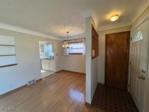701 E 315th Street Willowick OH 44095
