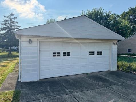 701 E 315th Street Willowick OH 44095