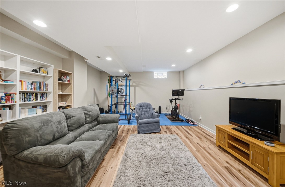 313 Wilmington Drive Broadview Heights OH 44147