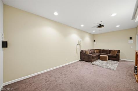 313 Wilmington Drive Broadview Heights OH 44147