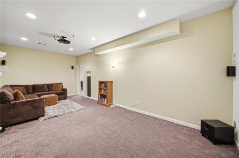 313 Wilmington Drive Broadview Heights OH 44147